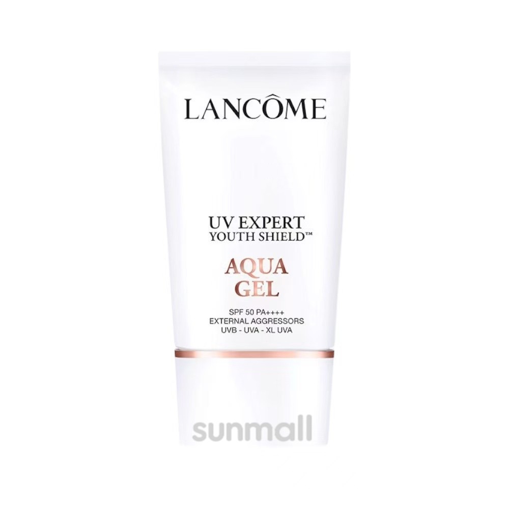 内容量30mL・50mL／SPF50・PA++++／化粧下地製造国フランス商品区分化粧品特徴＜ランコム＞独自のUVフィルター※1に加え、素肌を美しく守るエーデルワイスエキス搭載※2。 フレッシュな心地よさ「アクア」。ボディやデコルテにもお使いいただけるクリアタイプ。 ※1：紫外線吸収剤：テレフタリリデンジカンフルスルホン酸、ドロメトリゾールトリシロキサン ※2：エーデルワイス花／葉エキス（整肌成分）注意事項お肌に合わない、異常が生じるなどの場合はご使用をお控えください。商品について※当店では複数モールで在庫共有をしているため、ご注文が確定しても欠品や完売の場合もございます。 その際は、別途ご案内させて頂きます。商品の色について※商品画像の色は実際の色に近づけるよう作成しておりますが、 お客様ご使用のPC/モニター等の環境により異なる場合がございます。 上記の点につきましては、ご理解の上、ご購入をお願い致します。お問い合わせ/メール返信について※商品発送の都合上、当日11時以降および土、日曜日のお問合せは翌平日営業日のご対応となります。 ※ご注文、お問合せ殺到時は、ご返信が翌日または翌月曜日になる場合がございますので、ご了承ください。【メール便/ネコポス発送ご利用についての注意事項】※損害保障がございません.配送時に破損・紛失・未着・遅延等が発生した場合の補償はございません。また、専用の簡易梱包・郵便受けへお届けの為、商品の外装の潰れ・へこみ・キズ等が発生した場合、またはお客様都合による返品・交換等のご対応は出来かねます。ご了承の上ご利用をお願いいたします。 ※贈り物などの際は宅配便（送料620円）での配送をお奨めいたします。 ※商品発送後のキャンセル・ご注文内容・お届け先の変更はできません ご了承の上、メール便をご選択いただきますようお願いします。広告文責株式会社アミティ燦　　03-6764-8406