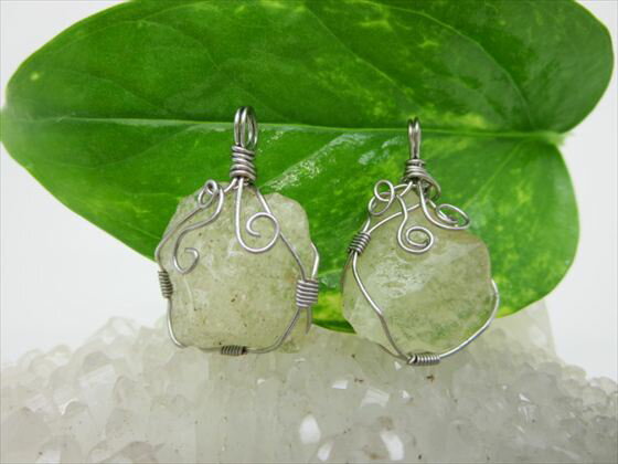 ※特価※【ペンダントトップ 】リビアングラス約3〜3.8g【鑑別済み】