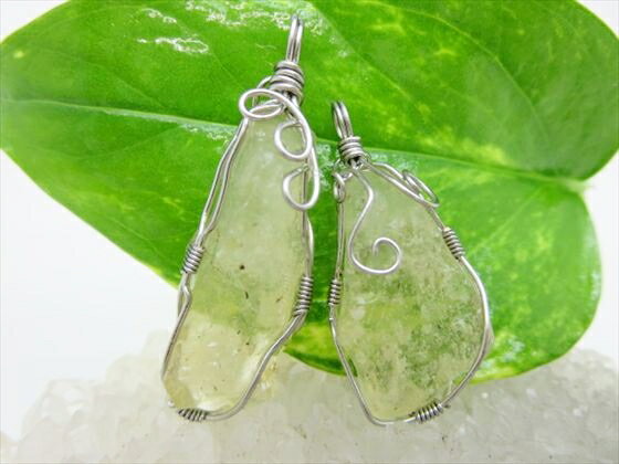 ※特価※【ペンダントトップ 】リビアングラス約5〜5.8g【鑑別済み】