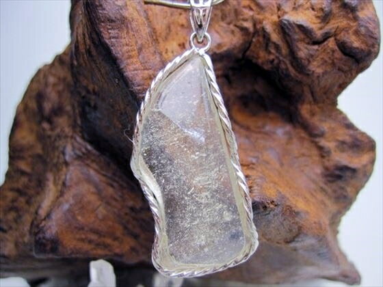 【ペンダントトップ 】リビアングラス6g【一点物】【鑑定済み】