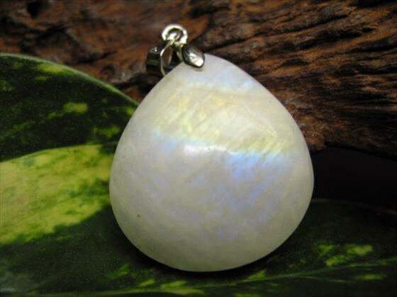 【ペンダントトップ】ブルームーンストーン7g【一点物】