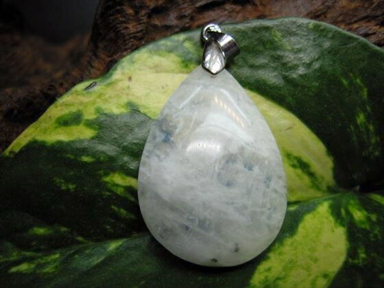 【ペンダントトップ】ブルームーンストーン7g【一点物】