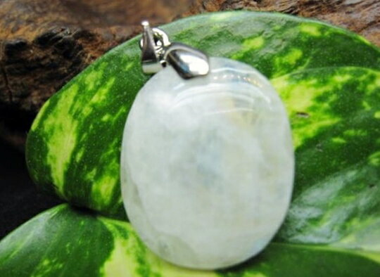 【ペンダントトップ】ブルームーンストーン5g【一点物】