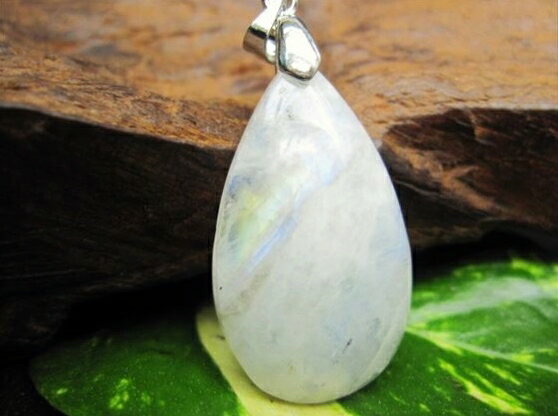 【ペンダントトップ】ブルームーンストーン7g【一点物】