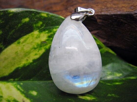 【ペンダントトップ】ブルームーンストーン7g【一点物】