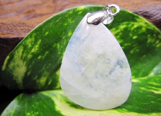 【ペンダントトップ】ブルームーンストーン7g【一点物】