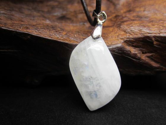 【ペンダントトップ】ブルームーンストーン5g【一点物】