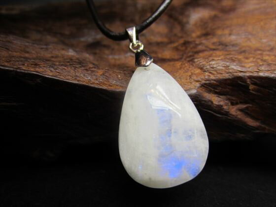【ペンダントトップ】ブルームーンストーン5g【一点物】