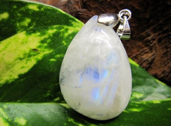 【ペンダントトップ】ブルームーンストーン7g【一点物】