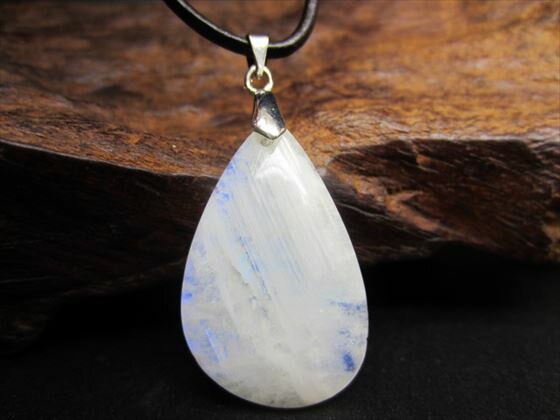 【ペンダントトップ】ブルームーンストーン6g【一点物】