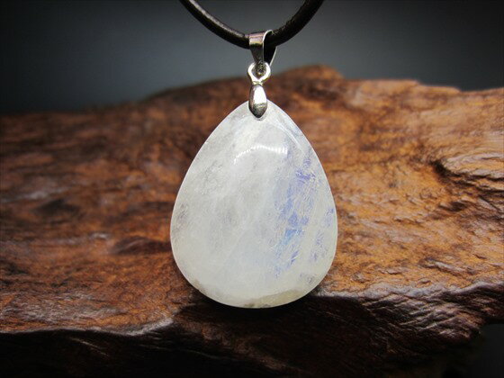 【ペンダントトップ】ブルームーンストーン6g【一点物】