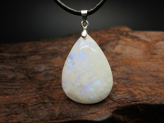 【ペンダントトップ】ブルームーンストーン6g【一点物】