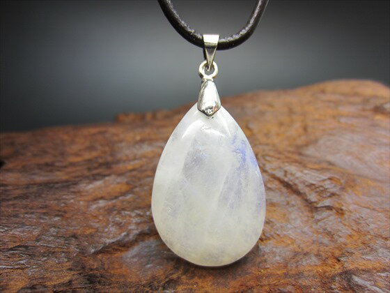 【ペンダントトップ】ブルームーンストーン6g【一点物】