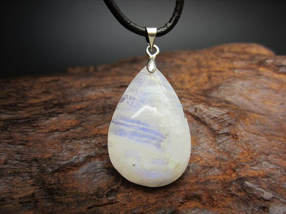 【ペンダントトップ】ブルームーンストーン6g【一点物】