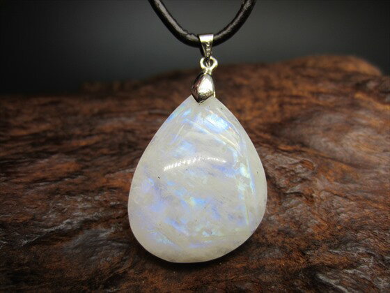 【ペンダントトップ】ブルームーンストーン6g【一点物】