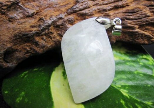 【ペンダントトップ】ブルームーンストーン7g【一点物】