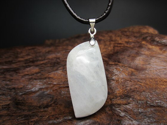 【ペンダントトップ】ブルームーンストーン5g【一点物】