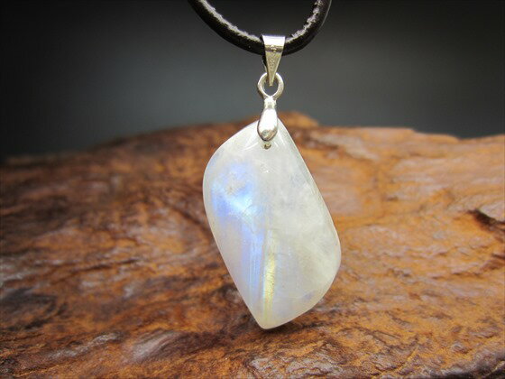 【ペンダントトップ】ブルームーンストーン5g【一点物】