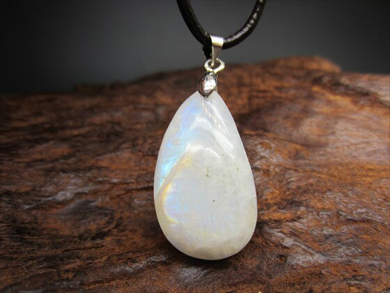 【ペンダントトップ】ブルームーンストーン5.5g【一点物】