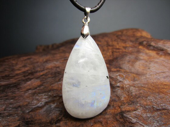 【ペンダントトップ】ブルームーンストーン10g【一点物】