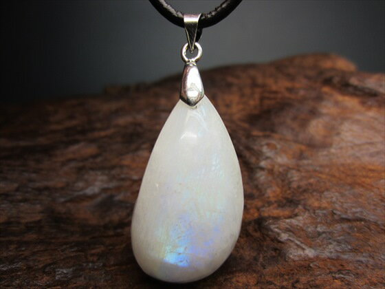 【ペンダントトップ】ブルームーンストーン7.5g【一点物】