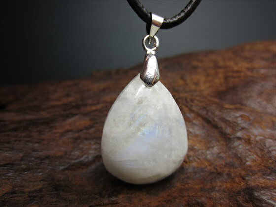 【ペンダントトップ】ブルームーンストーン5.5g【一点物】