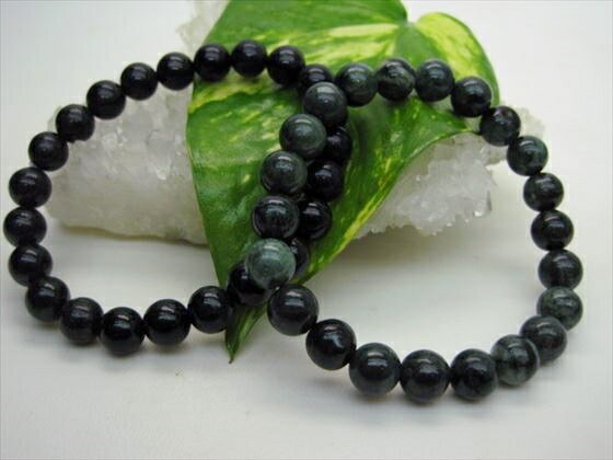 【均一ブレスレット】グアテマラ産翡翠(ジェダイト)Φ8±0.5mm【鑑定済み】