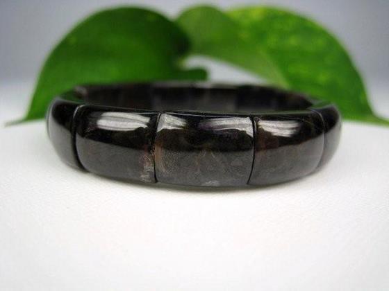 【ブレスレット】スギライト スクエアカット12.5×15×6mm【一点物】