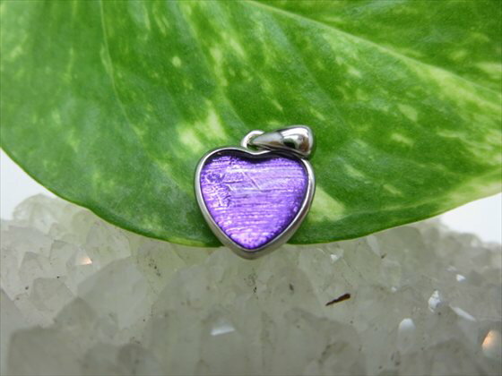 【ペンダントトップ】カラーギベオン(鉄隕石)品質AAA2g約11.8×11.8mm【鑑別済み】