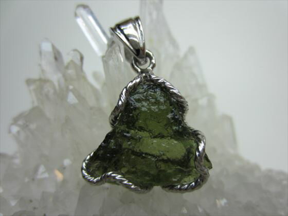 【ペンダントトップ】モルダバイト4.3g【鑑別済み】【一点物】