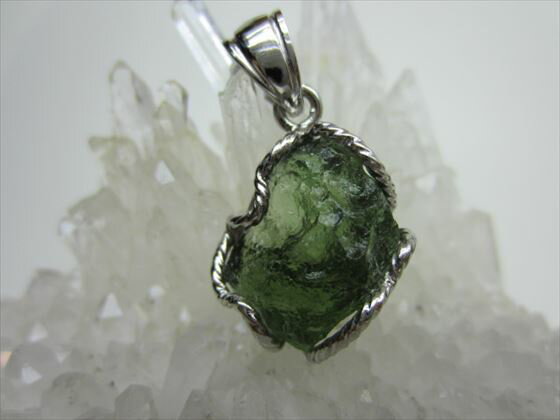 【ペンダントトップ】モルダバイト4.3g【鑑別済み】【一点物】