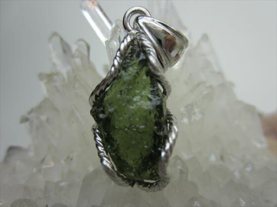 【ペンダントトップ】モルダバイト4.3g【鑑別済み】【一点物】