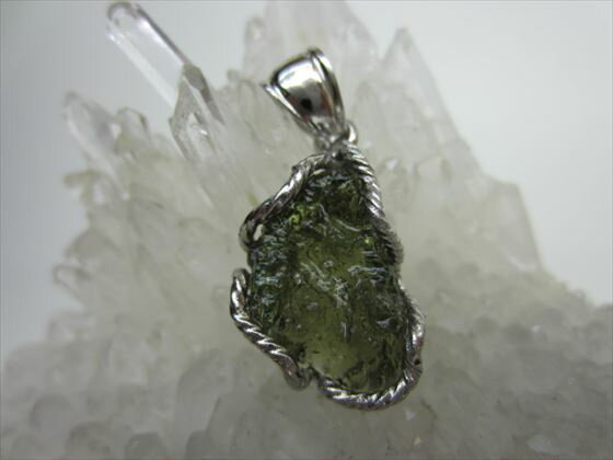 【ペンダントトップ】モルダバイト4.3g【鑑別済み】【一点物】