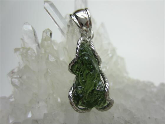 【ペンダントトップ】モルダバイト4.3g【鑑別済み】【一点物】