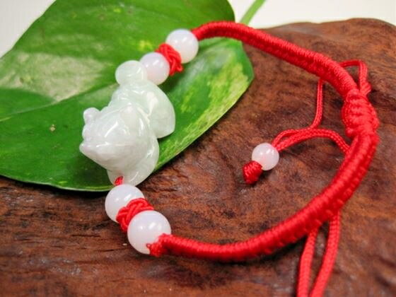 【均一ブレスレット】翡翠(ジェダイト)貔貅(ヒキュウ)紐タイプ