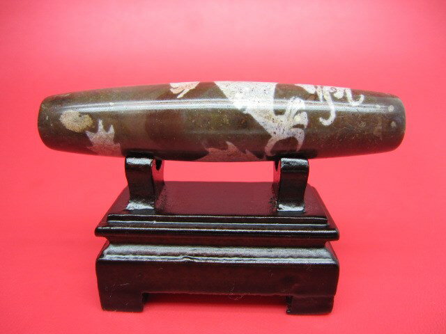 【龍神紅朱砂天珠】 台座付き