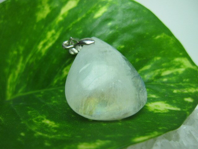 【ペンダントトップ】ブルームーンストーン3g【一点物】