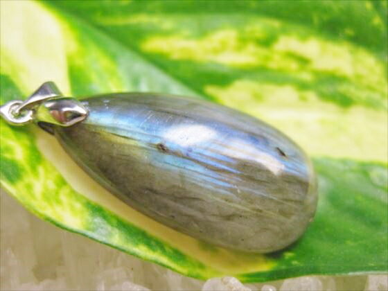 【ペンダントトップ】ラブラドライト8g【一点物】