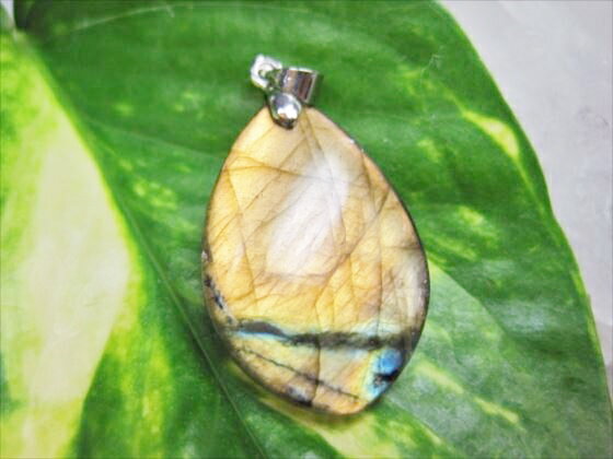 【ペンダントトップ】ラブラドライト6g【一点物】