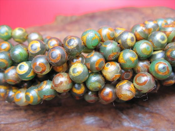 【連売り商品】三眼天珠・グリーンΦ6±0.2mm