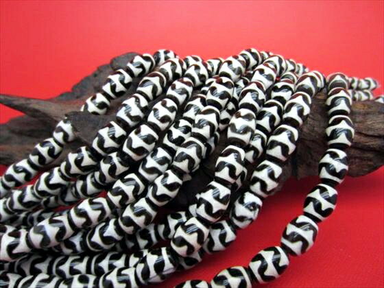 【半連売り商品】四線虎牙天珠約11.6×8mm