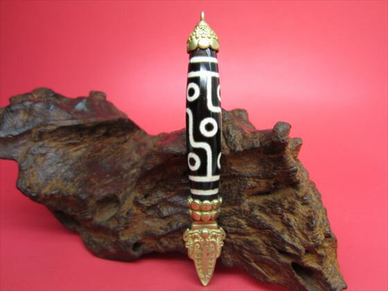 【チベット製品:ペンダントトップ】九眼天珠降魔杵102×13mm【水晶入り】【一点物】