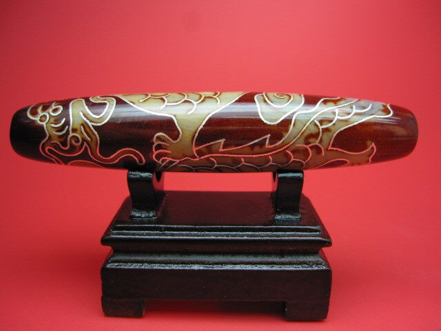 【チベット銀線天珠】龍神天珠ハンドメイド【天然模様入り・木製台座付き】