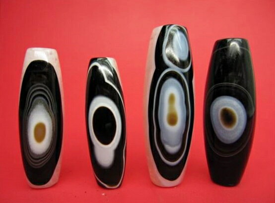 【チベット高級天珠】羊眼板珠・天眼珠【水晶入り・4粒SET】【一点物】