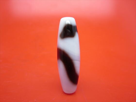 【チベット高級天珠】白蛇天珠・白約37×11.6mm【天然模様入り】【一点物】