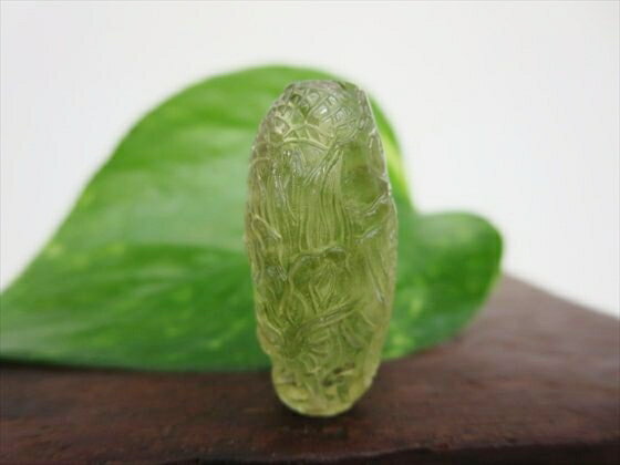 ※特価※【リビアングラス天珠】手彫り龍神天珠3.6g約24×11.3mm【鑑別済み】【一点物】