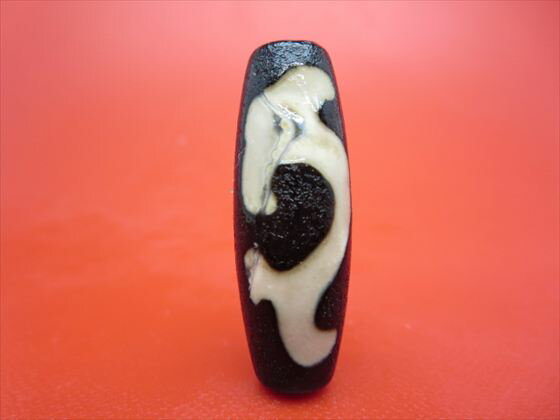 【チベット天珠】如意不動明王天珠(カーン)約39×13mm【龍鱗加工】【一点物】