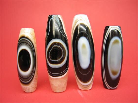 【チベット高級天珠】羊眼板珠・天眼珠【水晶入り・4粒SET】【一点物】