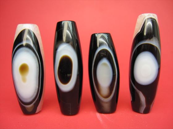 【チベット高級天珠】羊眼板珠・天眼珠【水晶入り・4粒SET】【一点物】