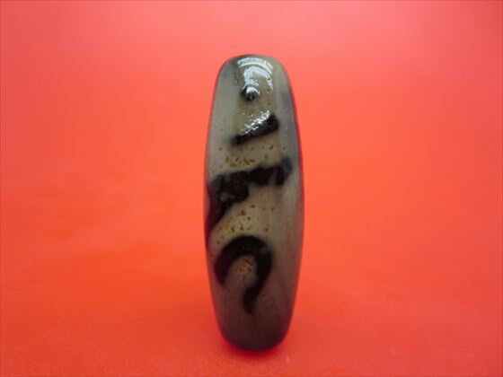 【チベット老天珠風天珠】万字不動明王天珠(カーン)約37×13mm【水晶入り】【一点物】